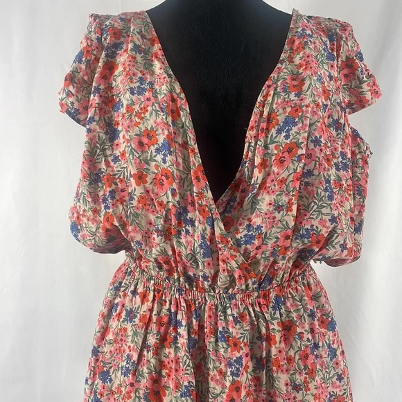 American Eagle floral jumper,shorts, V neck, Pink, Blue,White, bow tie,Medium - Picture 12 of 13